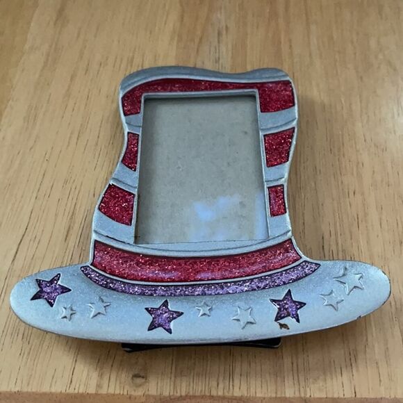 Dr. Seuss style Silver stripes & stars hat frame NWOT - Picture 2 of 4